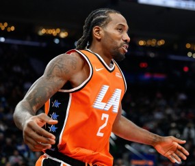 梦回FMVP那年！莱昂纳德半场砍下21分！连续18场砍20+生涯第2长！