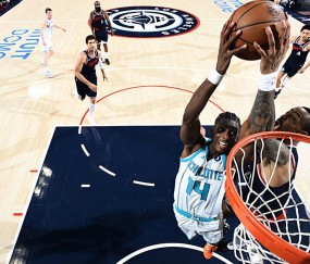 足彩分析-本来是一名可靠的蓝领中锋！结果快船就这样白白将他送到了黄蜂？